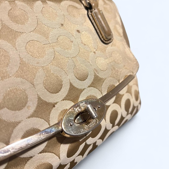 Coach - Picture 10 of 15